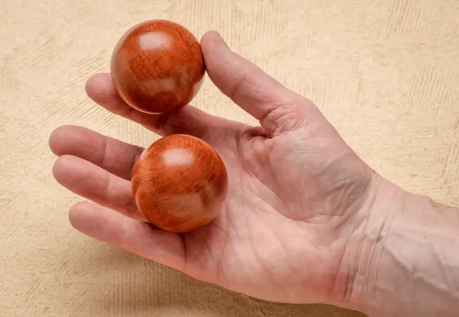 Baoding ball for arthitrics